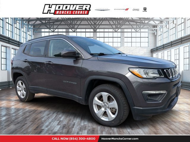 Used 2019 Jeep Compass Latitude w/ Cold Weather Group AWD/4WD image 1