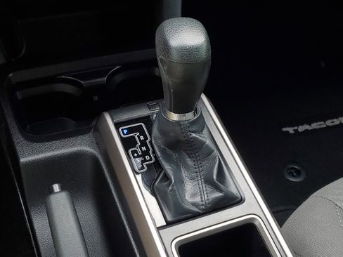 Used 2021 Toyota Tacoma SR5 image 31