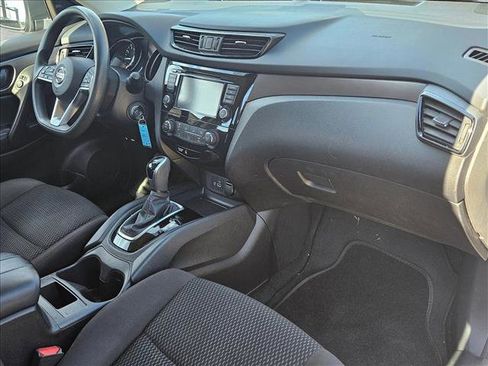 Used 2020 Nissan Rogue Sport S image 22
