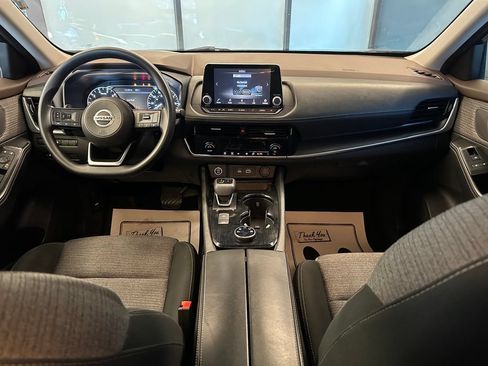 Used 2021 Nissan Rogue SV AWD/4WD image 9