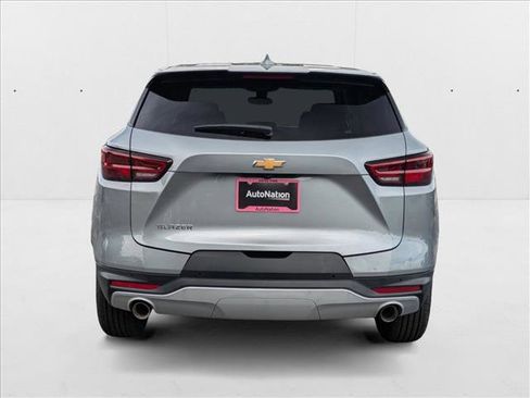 New 2025 Chevrolet Blazer LT w/ Driver Confidence Package image 7