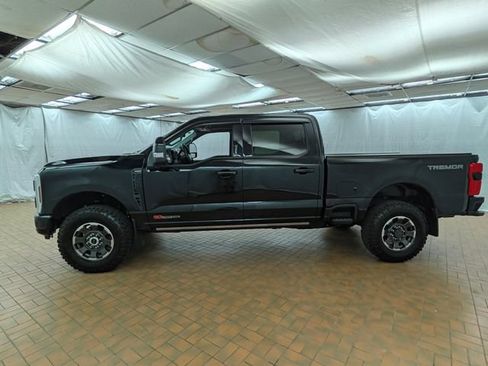 Used 2024 Ford F250 Lariat w/ Lariat Ultimate Package AWD/4WD image 3