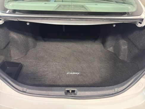 Used 2011 Toyota Camry LE image 28