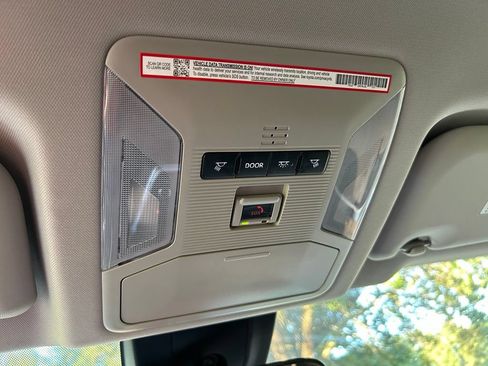 Certified 2025 Toyota RAV4 LE AWD/4WD image 29