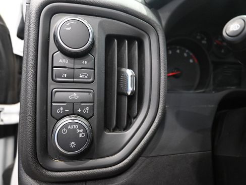 Used 2022 Chevrolet Silverado 1500 Custom image 21