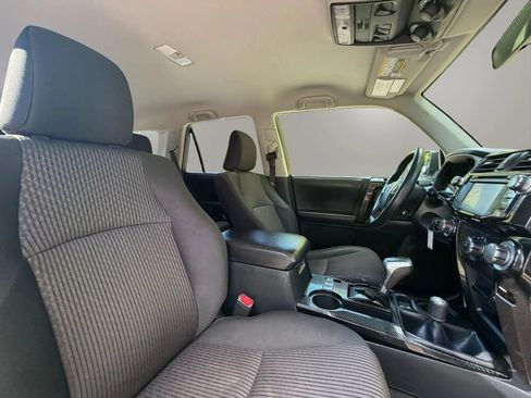 Used 2018 Toyota 4Runner TRD Off-Road AWD/4WD image 25