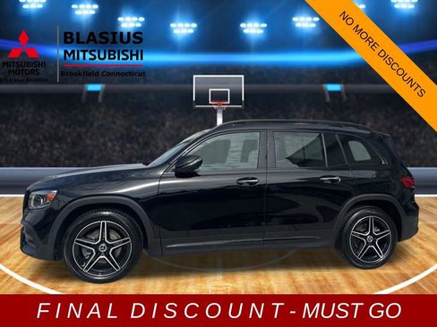 Used 2021 Mercedes-Benz GLB 250 4MATIC w/ AMG Line image 5