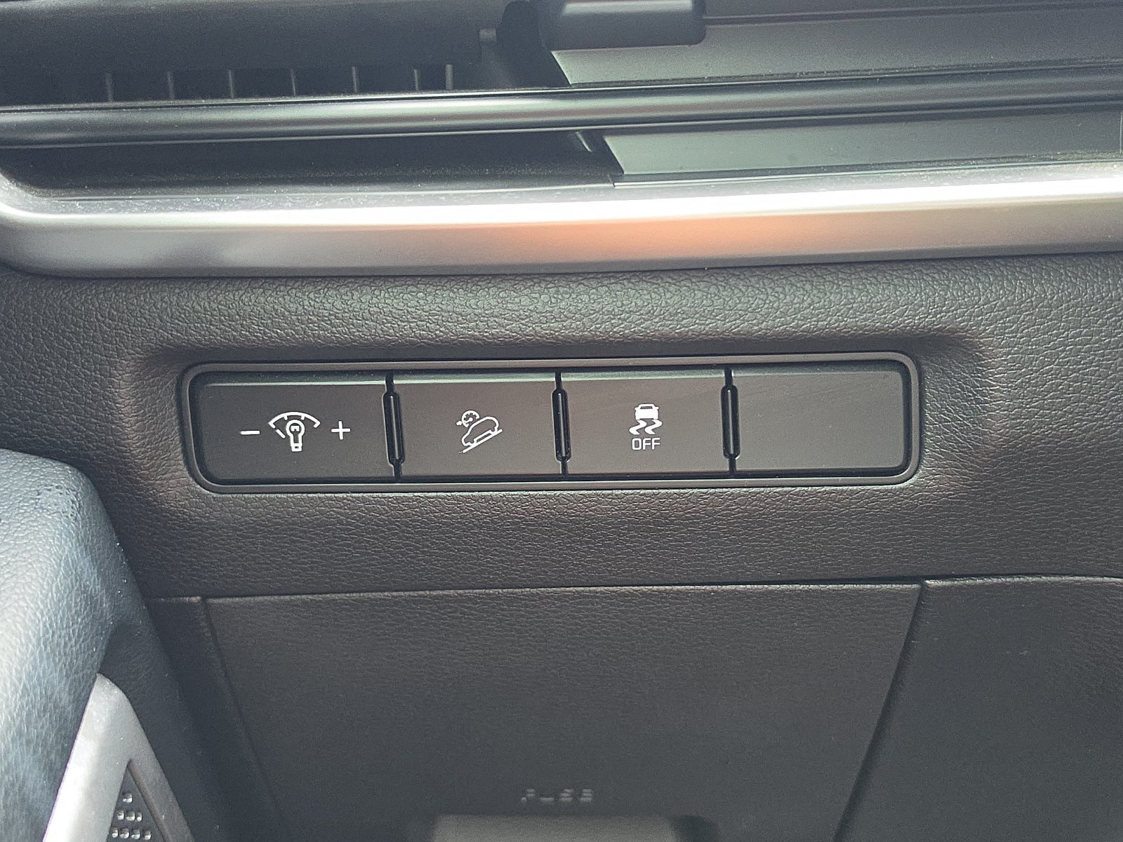 Used 2024 Kia Telluride LX FWD image 20