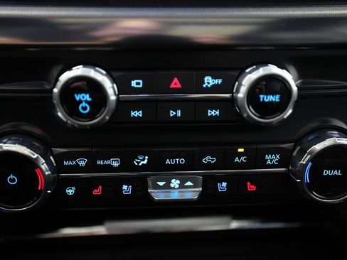 Used 2025 Ford F150 Raptor image 28