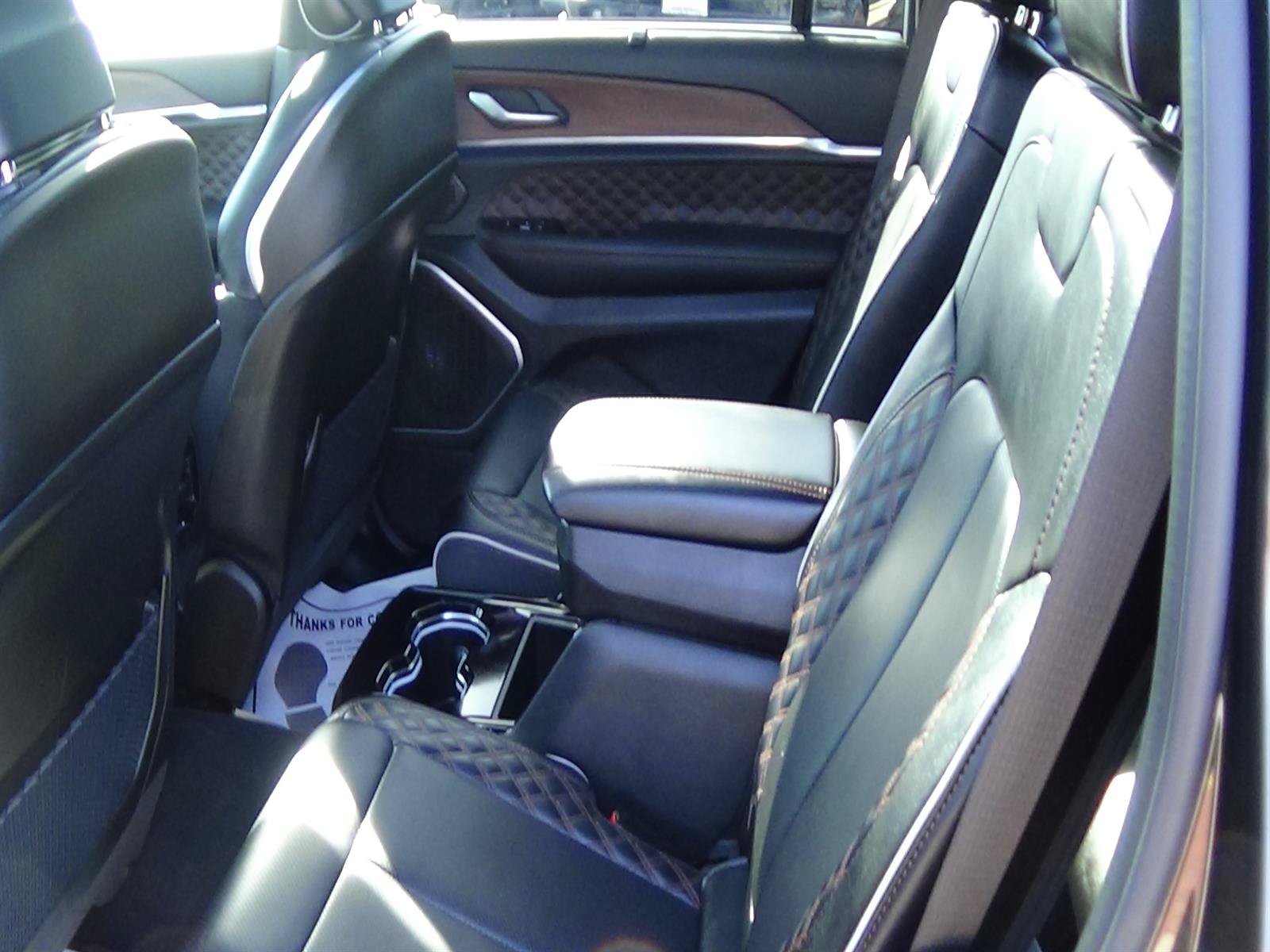 Certified 2024 Jeep Grand Cherokee L Summit w/ Luxury Tech Group V AWD/4WD image 13