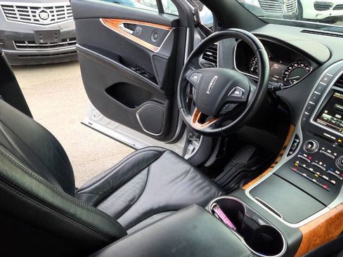 Used 2016 Lincoln MKX Select w/ Select Plus Package AWD/4WD image 43