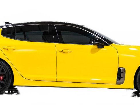 Used 2018 Kia Stinger GT2 AWD/4WD image 5