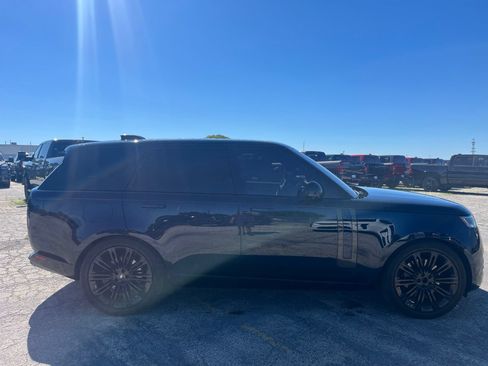 Used 2023 Land Rover Range Rover SE AWD/4WD image 4