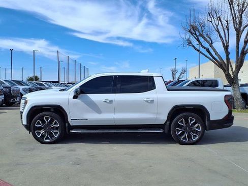 Certified 2025 GMC Sierra EV Denali image 27