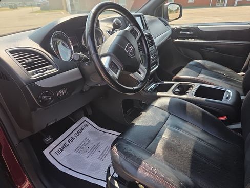 Used 2018 Dodge Grand Caravan GT FWD image 14