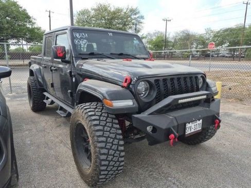 Used 2022 Jeep Gladiator Sport image 2