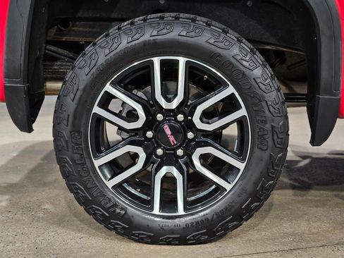 Used 2021 GMC Sierra 1500 AT4 w/ AT4 Premium Package image 17