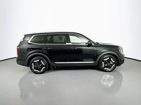 Used 2023 Kia Telluride S AWD/4WD image 9