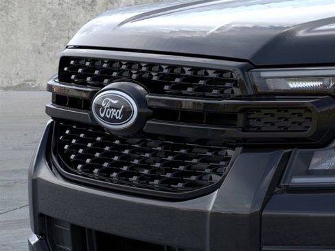 New 2025 Ford Ranger XLT w/ Black Appearance Package AWD/4WD image 17