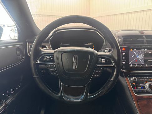 Used 2017 Lincoln Continental Reserve w/ Climate Package AWD/4WD image 19