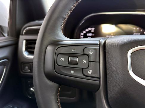 Used 2023 GMC Yukon AT4 w/ AT4 Premium Package image 30