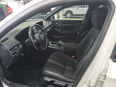 Used 2025 Honda Civic Sport image 5