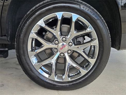 Used 2021 GMC Yukon Denali w/ Denali Ultimate Package image 31