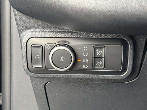 Used 2025 Ford Explorer ST-Line image 29