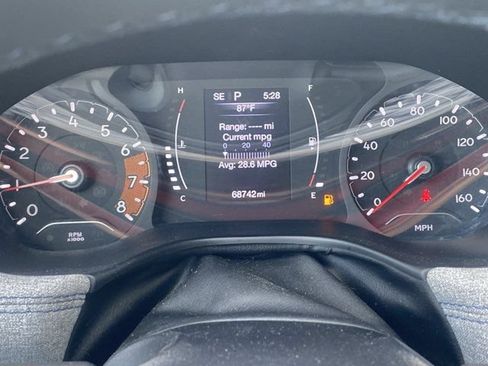 Used 2022 Jeep Compass Latitude FWD image 18