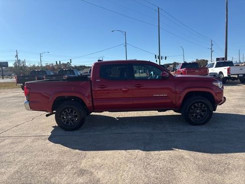 Used 2022 Toyota Tacoma SR5 image 1