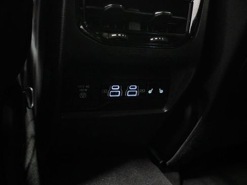 Used 2024 Jeep Grand Cherokee Limited image 12