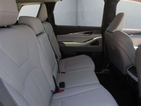 Used 2026 INFINITI QX60 Luxe w/ Family Package AWD/4WD image 12
