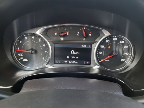 Used 2024 GMC Terrain SLT AWD/4WD image 12