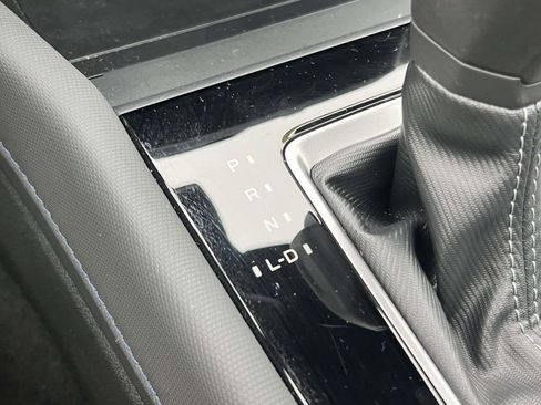 Certified 2025 Subaru Forester Premium image 13