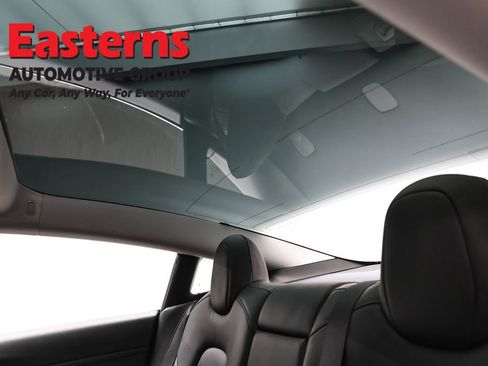 Used 2020 Tesla Model 3 Standard Range Plus image 32