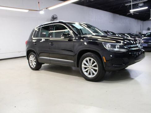 Used 2017 Volkswagen Tiguan Wolfsburg Edition image 7