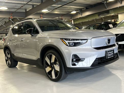 Certified 2023 Volvo XC40 Recharge Ultimate AWD/4WD image 1