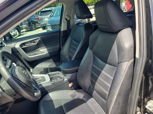 Used 2019 Toyota RAV4 XLE Premium w/ Advanced Technology Package FWD image 20