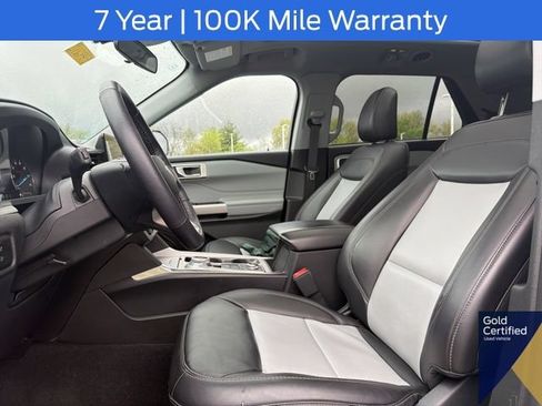 Used 2023 Ford Explorer XLT w/ Equipment Group 202A AWD/4WD image 32