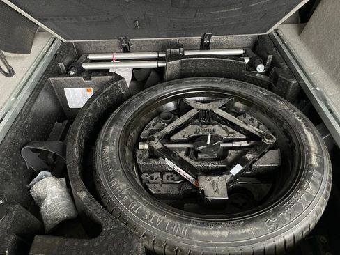 Used 2023 Cadillac XT5 Premium Luxury w/ Technology Package image 33