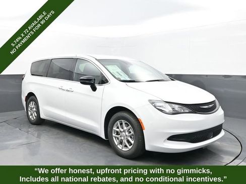 New 2026 Chrysler Voyager LX image 7