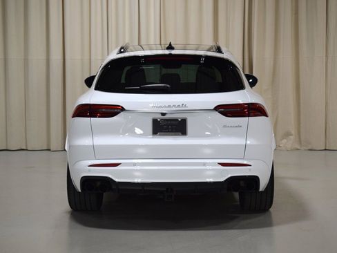 Used 2023 Maserati Grecale Modena AWD/4WD image 13