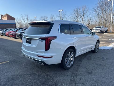 Used 2024 Cadillac XT6 Premium Luxury w/ Technology Package image 9