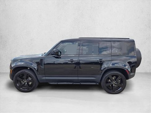 Used 2024 Land Rover Defender 110 S AWD/4WD image 9