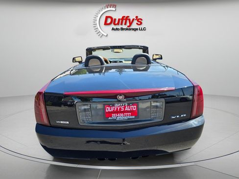 Used 2007 Cadillac XLR RWD image 40