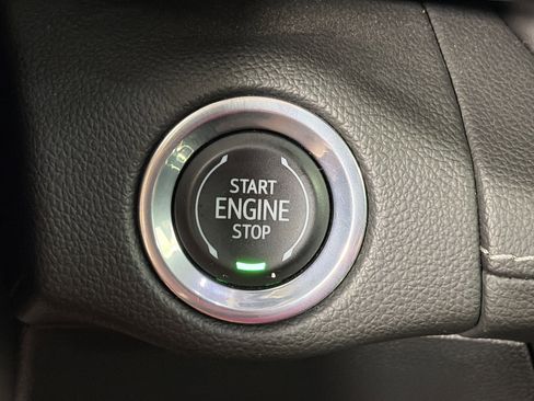 Used 2023 Buick Envision Essence w/ Sport Touring Package AWD/4WD image 29