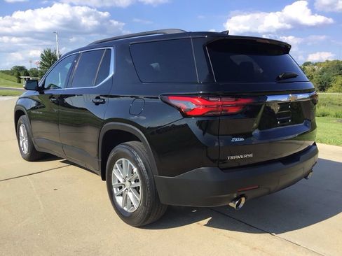 Used 2023 Chevrolet Traverse LT FWD image 4