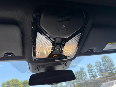 Used 2019 BMW 330i Sedan w/ M Sport Package RWD image 46