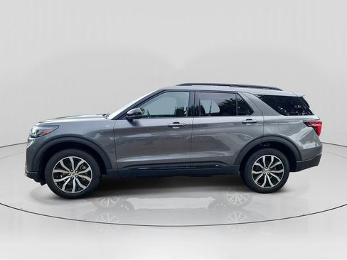 Used 2025 Ford Explorer ST-Line AWD/4WD image 46