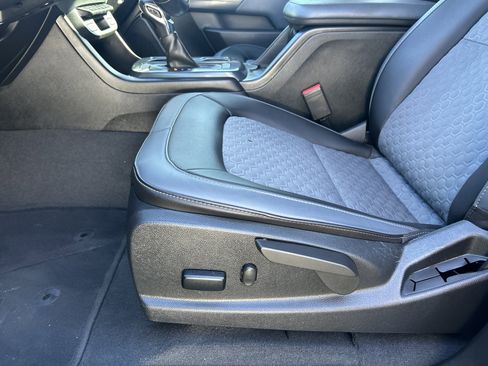 Used 2022 Chevrolet Colorado Z71 image 8